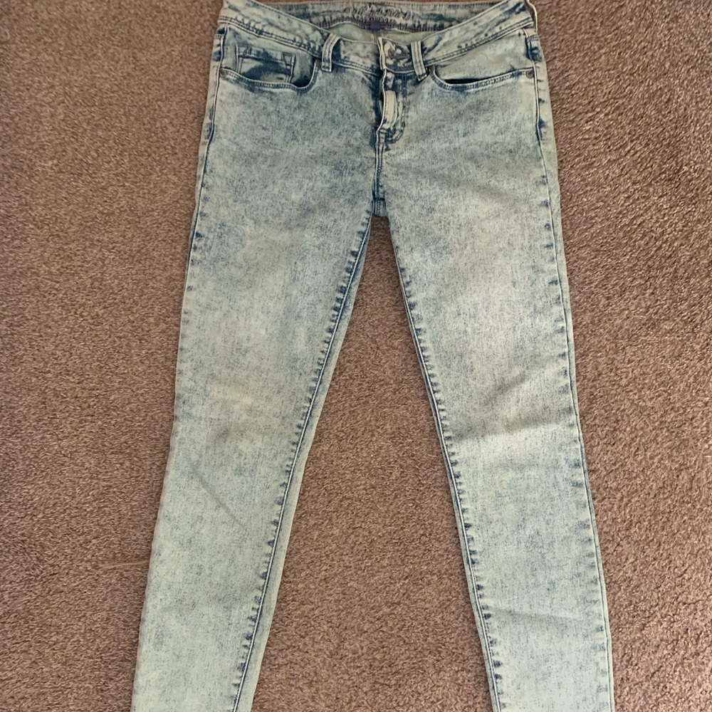 Bullhead acid-wash jeans